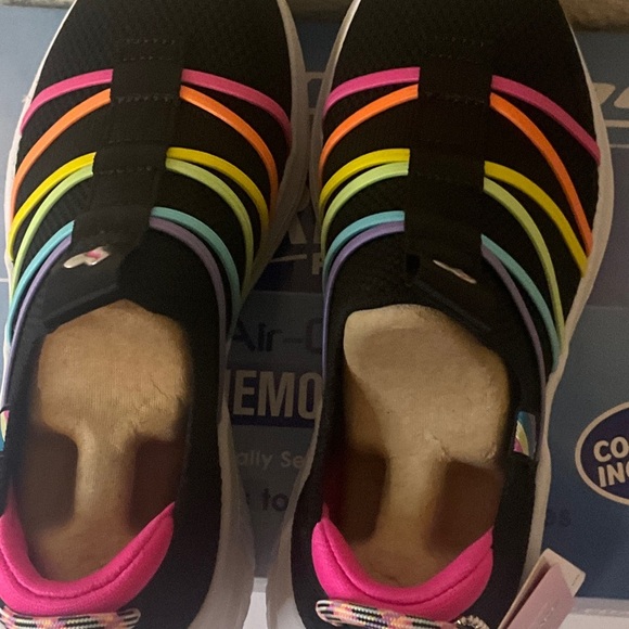 Skechers Black Sneakers with Multicolor Straps - Picture 4 of 4